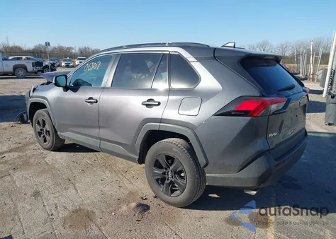 2021 Toyota Rav4 Xle z USA, uszkodzony, nr VIN 2T3P1RFV9MC144717